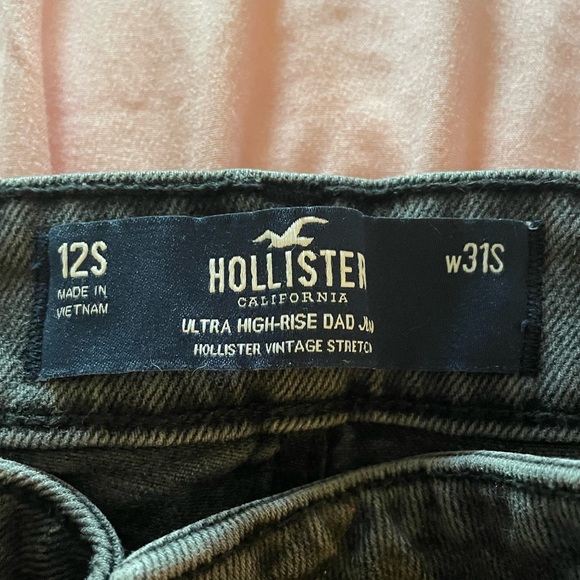 Hollister Ultra high ride dad jeans 12Short - Picture 3 of 5